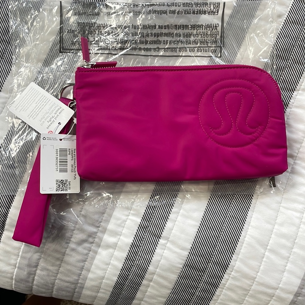 LuluLemon Now and Always Pouch puffy
